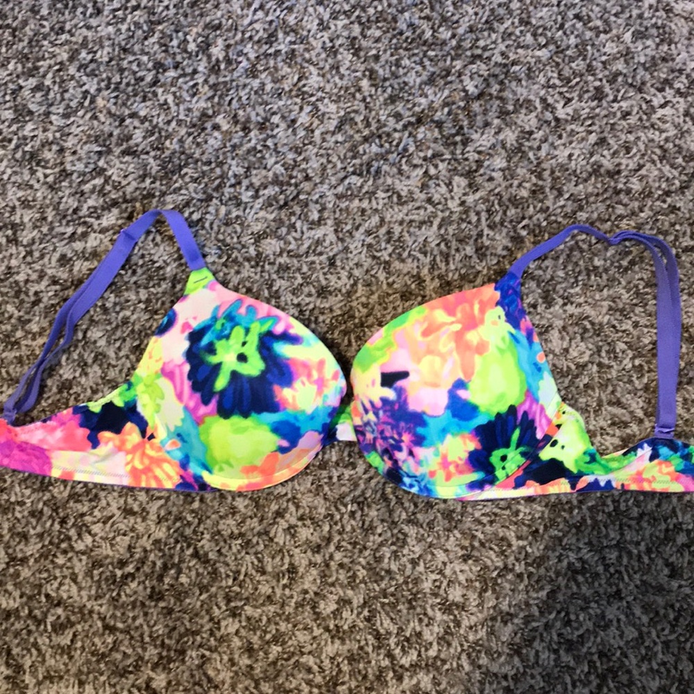 Victoria’s Secret push up bra